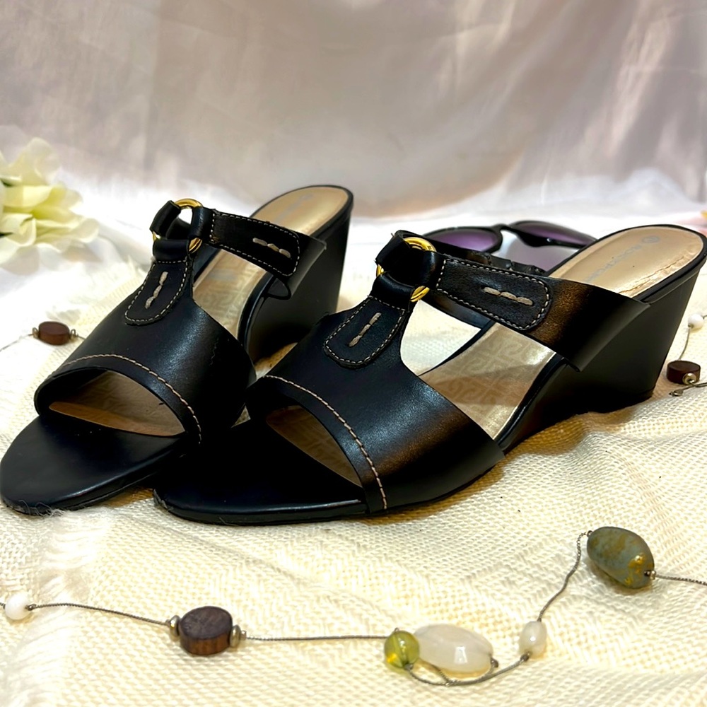 Black Leather Rockport Open Toe Wedge Sandals